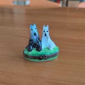 Limoges Hand Painted Two Scottish Terriers Scotty Scottie Dogs Trinket Box